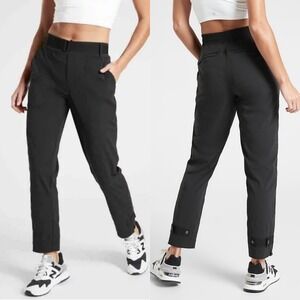 Athleta Trekkie Pant Black Cargo Belted Zip Ankle Women Size 2 Athletic Gorpcore